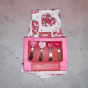Entertaining Cheese Spreaders Set with2 pk Heart Towels by Nicole Miller